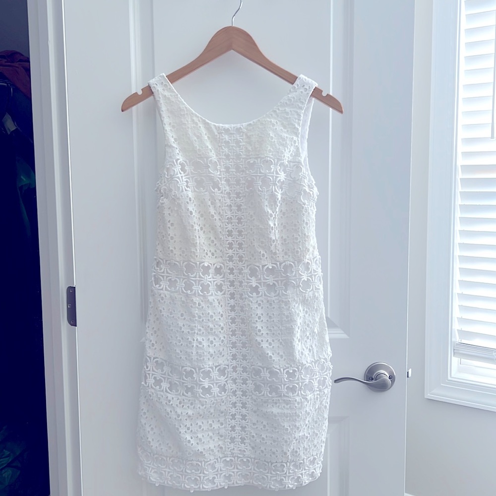 Woman’s size 2 Lilly white dress Pulitzer